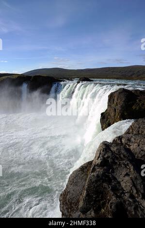 Godafoss am Fluss Skjálfandafljót. Gesamtfall von rund 40 Fuß. Stockfoto