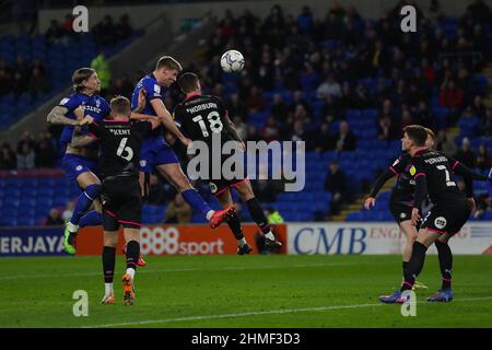 Cardiff, Wales, Großbritannien. 9th. Februar 2022 ; Cardiff City Stadium, Cardiff, Wales; Championship Football, Cardiff City versus Peterborough; Mark McGuiness von Cardiff City steht am Ziel Kredit: Action Plus Sports Images/Alamy Live News Stockfoto