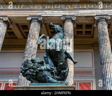 Löwenkämpfer vor dem Alten Museum, Berlin, Deutschland Stockfoto