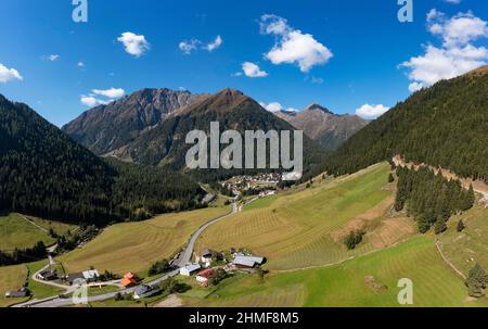 Stubaier Alpen, Bergsteigerdorf Sankt Sigmund im Sellrain, Tirol, Österreich Stockfoto