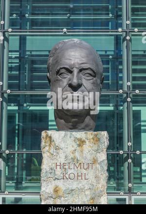 Büste, Helmut Kohl, Axel-Springer-Verlag, Axel-Springer-Straße, Kreuzberg, Berlin, Deutschland Stockfoto