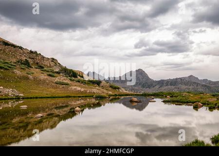 Bergspiegelung in der Hunter-fryingpan Wilderness Stockfoto