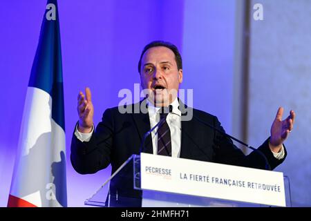 Paris, Frankreich. 09th. Februar 2021. Jean-Christophe Lagarde, französischer Parlamentsabgeordneter und Präsident der zentristischen Union der Demokraten und Unabhängigen (UDI), hält am 9. Februar 2022 im Maison de la Chimie in Paris eine Rede während des Treffens der Unterstützungskomitees der Präsidentschaftskandidatin der Les Republicains (LR), Valerie Pecresse. Foto von Victor Joly/ABACAPRESS.COM Quelle: Victor Joly/Alamy Live News Stockfoto