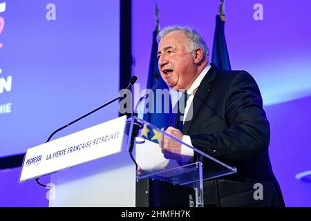 Paris, Frankreich. 09th. Februar 2021. Der französische Senatsvorsitzende Gerard Larcher hält am 9. Februar 2022 eine Rede während der Sitzung der Unterstützungskomitees der Präsidentschaftskandidatin der Partei Les Republicains (LR), Valerie Pecresse, im Maison de la Chimie in Paris, Frankreich. Kredit: Victor Joly/Alamy Live Nachrichten Stockfoto