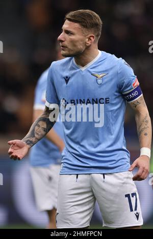 Mailand, Italien, 9th. Februar 2022. Ciro Immobile der SS Lazio reagiert während des Coppa Italia-Spiels bei Giuseppe Meazza in Mailand. Bildnachweis sollte lauten: Jonathan Moscrop / Sportimage Kredit: Sportimage/Alamy Live News Stockfoto