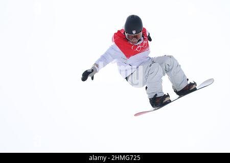 Zhangjiakou, Hebei, China. 9th. Februar 2022. Ayumu Hirano (JPN) Snowboarden: Männer Halfpipe Qualifikation während der Olympischen Winterspiele 2022 in Peking im Genting Snow Park in Zhangjiakou, Hebei, China . Kredit: YUTAKA/AFLO SPORT/Alamy Live Nachrichten Stockfoto