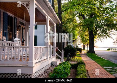 TRED Avon River, ein Hauptzufluss des Choptank River an der östlichen Küste von Maryland in Oxford. Stockfoto