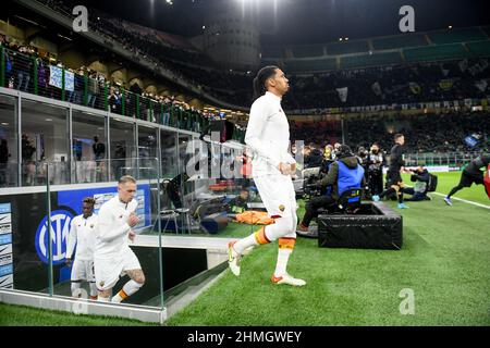 Mailand, Italien. 08th, Februar 2022. Chris Smalling (6) von Roma beim Coppa Italia-Spiel zwischen Inter und Roma bei Giuseppe Meazza in Mailand. (Bildnachweis: Gonzales Photo - Tommaso Fimiano). Stockfoto