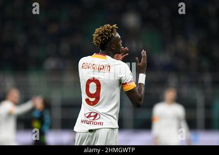 Mailand, Italien. 08th, Februar 2022. Tammy Abraham (9) aus Roma beim Coppa Italia-Spiel zwischen Inter und Roma bei Giuseppe Meazza in Mailand. (Bildnachweis: Gonzales Photo - Tommaso Fimiano). Stockfoto