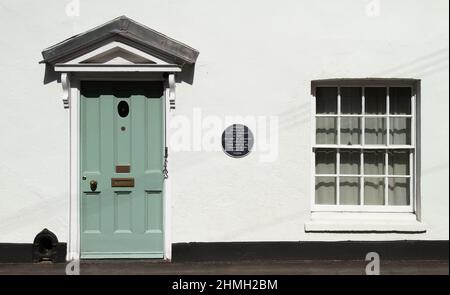 Monmouth House mit blauer Plakette, wo James Scott 1st Duke of Monmouth nach der Schlacht von Sedgemoor und vor der Exekution, Ringwood UK, abgehalten wurde Stockfoto