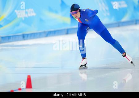 Peking, China. 10th. Februar 2022. PEKING, CHINA - 10. FEBRUAR: Die Italienin Francesco Lollobrigida tritt während der Olympischen Spiele 2022 in Peking beim Nationalen Eisschnelllauf-Oval am 10. Februar 2022 auf den Frauen-5000m an (Foto von Douwe Bijlsma/Orange Picles) NOCNSF Credit: Orange Pics BV/Alamy Live News Stockfoto