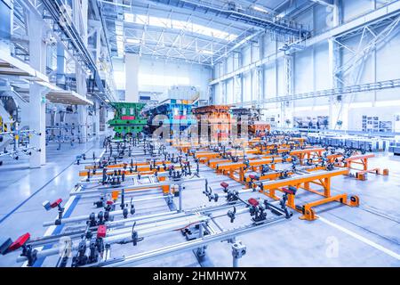 Stanz-Linien in einer Autofabrik Stockfoto