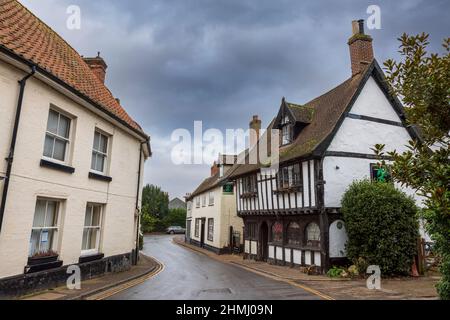 The Green Dragon Tavern c1371, eines der ältesten öffentlichen Häuser, Wymondham, England Stockfoto