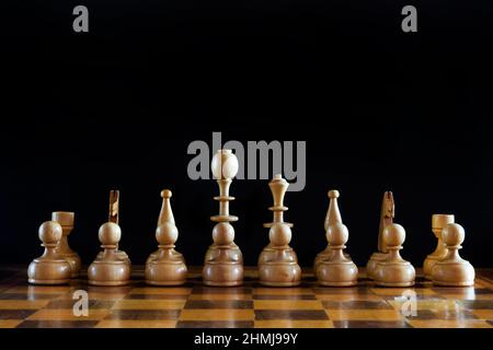 Figuren auf dem Schachbrett Stockfoto