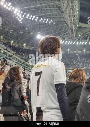 Turin, Italien. 10th. Februar 2022. Juventus-Fan beim italienischen Pokal Coppa Italia, Viertelfinale des Fußballspiels zwischen Juventus und Sassuolo am 10. Februar 2022 im Allianz-Stadion in Turin, Italien - Foto Nderim Kaceli/DPPI Credit: DPPI Media/Alamy Live News Stockfoto