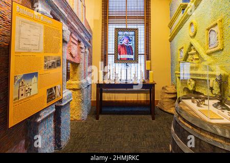 Texas, FEB 2 2022 - Innenansicht des Bexar Heritage Center Stockfoto