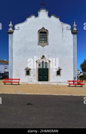 Hauptfassade - Rokoko verzierte Tür und Fenster - Eremitage von Saint Blaise. Tavira-Portugal-106 Stockfoto