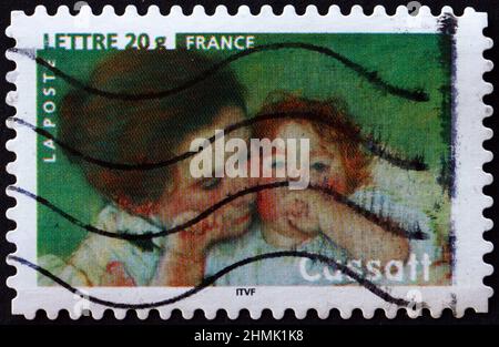 FRANKREICH - UM 2006: Eine in Frankreich gedruckte Briefmarke zeigt Mutter und Kind, Gemälde von Mary Cassatt, um 2006 Stockfoto