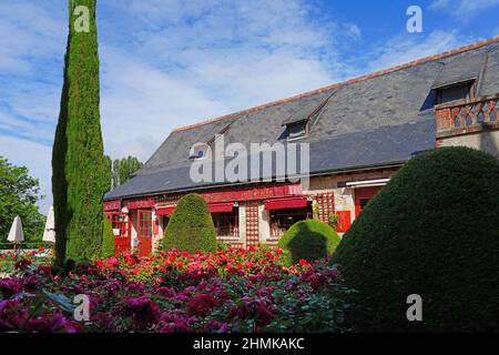 AMBOISE, FRANKREICH -22 JUN 2021- Blick auf das Chateau du Clos Luce (ehemaliges Manoir du Cloux), ein historisches Palasthaus von Leonardo da Vinci, in AMB Stockfoto