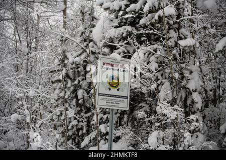 Kwanlin Dun Settlement Land Schild auf Fish Lake Road, Whitehorse, Yukon, Kanada Stockfoto