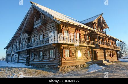 Altes Holzkloster auf der Insel Kizhi. Russland, Karelien. Winter Stockfoto