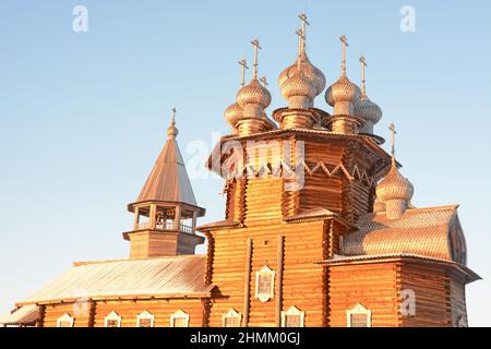 Altes Holzkloster auf der Insel Kizhi. Russland, Karelien. Winter Stockfoto