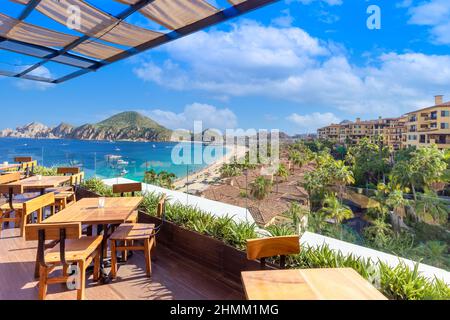 Cabo San Lucas, Los Cabos, Mexiko, 10. September 2021: Mexiko, Landschaftlich reizvolle Luftaufnahme des touristischen Ziels Los Cabos Bogen von Cabo San Lucas, El Arco, Playa Amantes und Playa del Divorcio Stockfoto