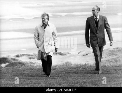 Offizieller Besuch des amerikanischen Präsidenten Jimmy Carter in Paris, dann Bayeux in der Normandie und Omaha Beach, hier mit dem französischen Präsidenten Valery Giscard d'Estaing am 6. Januar 1978. Stockfoto