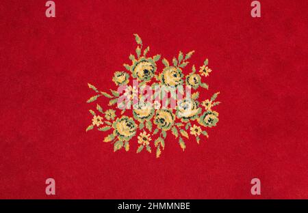 Teil der alten roten Teppich-Textur, abstraktes florales Ornament Stockfoto