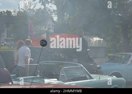 Alter Lanz Traktor in Bewegung Stockfoto