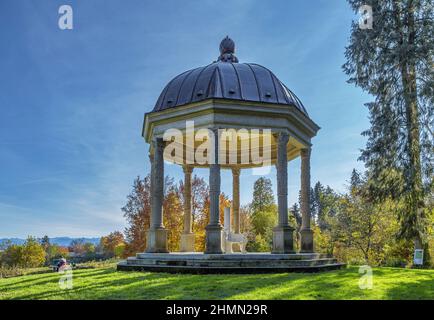 Monopteros im Schacky Park in Diessen am Ammersee, Deutschland, Bayern Stockfoto