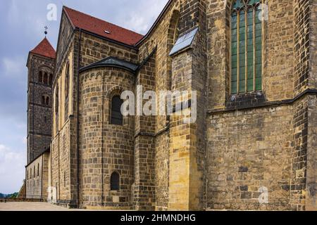 Quedlinburg, Sachsen-Anhalt, Deutschland: Chorseite der Stiftskirche St. Servatius oder St. Servatii, auch bekannt als Quedlinburger Dom. Stockfoto