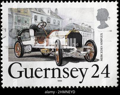 Alter Mercedes Simplex auf Briefmarke Stockfoto