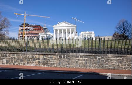 RICHMOND, VA – 17. Januar 2021: Das Virginia State Capitol ist in Richmond zu sehen. Stockfoto