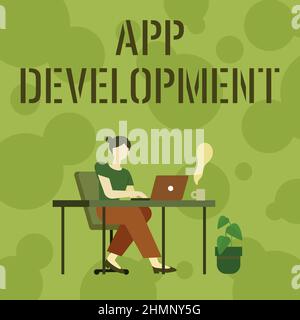 Textunterschrift zur App-Entwicklung. Business Concept Development Services für tolle mobile und Web-Erfahrungen Frau sitzt mit Laptop zurück Stockfoto