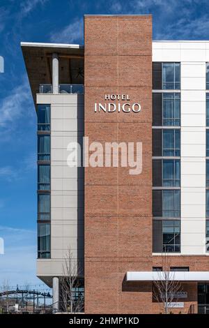 Hotel Indigo Columbus am Riverfront Place am Chattahoochee River in Uptown Columbus, Georgia. (USA) Stockfoto