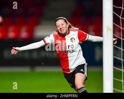 Rotterdam, Niederlande. 11th. Februar 2022. ROTTERDAM, NIEDERLANDE - 11. FEBRUAR: Romee van de Lavoir von Feyenoord, 1-0, Freude während des niederländischen Pure Energie Woman Eredivisie-Matches zwischen Feyenoord und Excelsior am 11. Februar 2022 in Rotterdam, Niederlande (Foto: Kees Kuijt/Orange Picics) Credit: Orange Pics BV/Alamy Live News Stockfoto