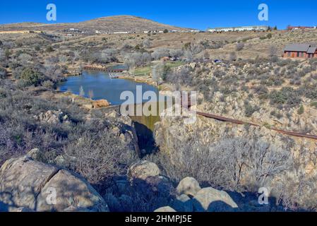 Luftaufnahme des Fain Lake Dam, Prescott Valley, Yavapai County, Arizona, USA Stockfoto