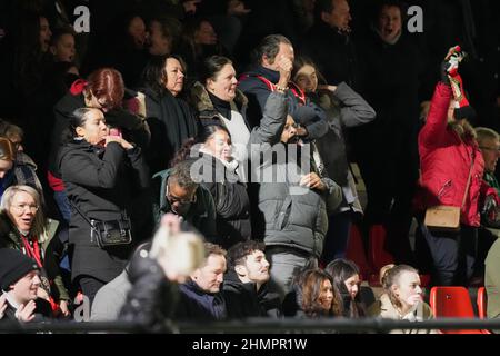 Rotterdam, Niederlande. 11th. Februar 2022. Rotterdam - Unterstützer während des Spiels zwischen Feyenoord V1 V Excelsior V1 in Nieuw Varkenoord am 11. Februar 2022 in Rotterdam, Niederlande. (Box to Box Pictures/Yannick Verhoeven) Credit: Box to Box pictures/Alamy Live News Stockfoto