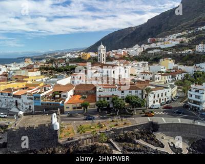 Garachico, Teneriffa, Spanien, 20. Dezember 2021. Luftaufnahme auf ältester Stadt Garachico auf Teneriffa, Kanarische Inseln im Wonter Stockfoto