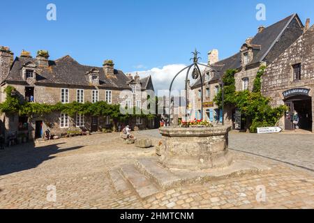 Frankreich, Bretagne, Finistere, Locronan, beschriftet mit Les plus Beaux Villages de France (die schönsten Dörfer Frankreichs) Stockfoto