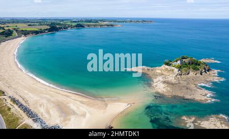 Frankreich, Département Ille-et-Vilaine, Cote d'Emeraude (Smaragdküste), Cancale Plage du Guesclin (Luftaufnahme) Stockfoto