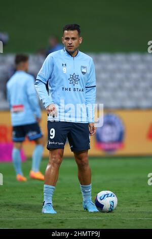 Sydney, Australien. 12th. Februar 2022. 12th. Februar 2022; Netstrata Jubilee Stadium, Sydney, NSW, Australien: A-League Football, Sydney FC gegen Western United; Bob &#XF4; des Sydney FC während des Vormatches Aufwärmphase Credit: Action Plus Sports Images/Alamy Live News Stockfoto