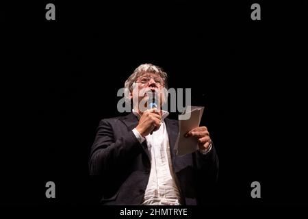 Frankreich, Rennes, 2022-02-08. Treffen der Abgeordneten Eric Coquerel und Clementine Autin von La France Insoumise in Rennes als Teil des präsidenten von Jean-Luc Melenchon Stockfoto