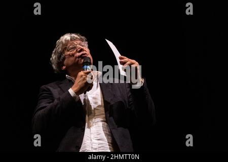 Frankreich, Rennes, 2022-02-08. Treffen der Abgeordneten Eric Coquerel und Clementine Autin von La France Insoumise in Rennes als Teil des präsidenten von Jean-Luc Melenchon Stockfoto