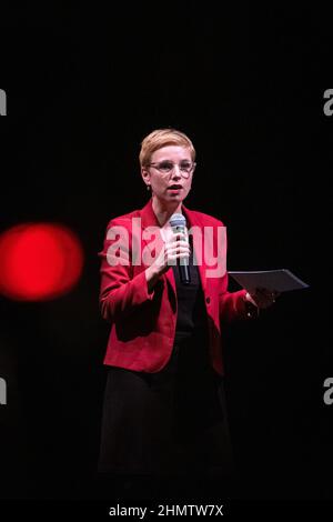 Frankreich, Rennes, 2022-02-08. Treffen der Abgeordneten Eric Coquerel und Clementine Autin von La France Insoumise in Rennes als Teil des präsidenten von Jean-Luc Melenchon Stockfoto