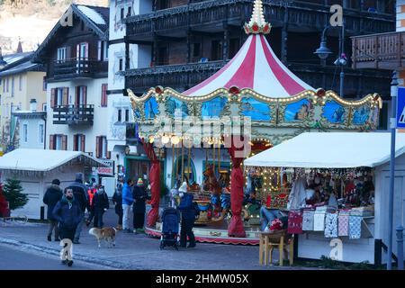 Moena, Fassatal, Trient, Trentino-Südtirol, Italien - Karussell Stockfoto