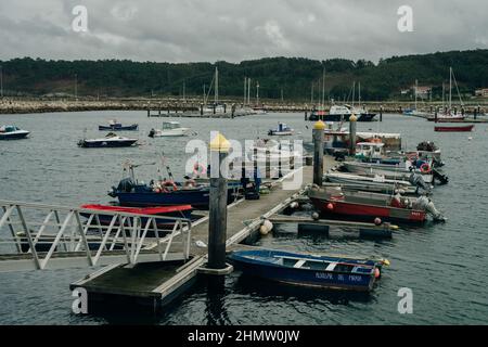 Muxia, eine kleine Küstenstadt und Touristenziel an der Küste des Todes, La Coruna, Galicien, Spanien. Hochwertige Fotos Stockfoto