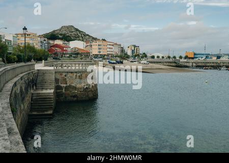 Muxia, eine kleine Küstenstadt und Touristenziel an der Küste des Todes, La Coruna, Galicien, Spanien. Hochwertige Fotos Stockfoto