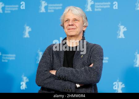 Berlin, Deutschland. 12th. Februar 2022. Andreas Dresen, Regisseur, aufgenommen bei der Fotoaufnahme für den Wettbewerbsfilm 'Rabiye Kurnaz gegen George W. Bush' (Rabiye Kurnaz vs. George W. Bush). Die Internationalen Filmfestspiele 72nd finden vom 10. Bis 20. Februar 2022 in Berlin statt. Quelle: Gerald Matzka/dpa/Alamy Live News Stockfoto